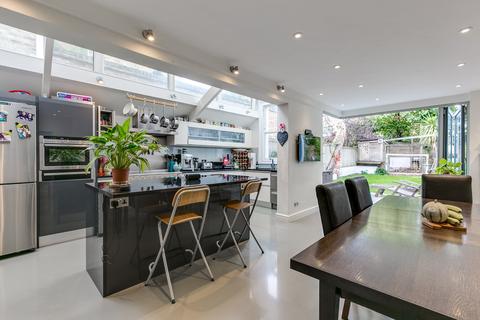 91 Sarsfeld Road, London, SW12 8HT
