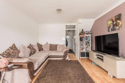 6 Edwards Close, Worcester Park, KT4 8PE