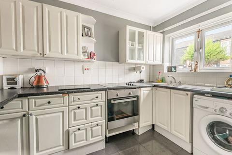 6 Edwards Close, Worcester Park, KT4 8PE