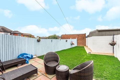 6 Edwards Close, Worcester Park, KT4 8PE