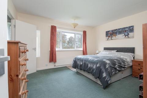 1 The Close, Thirsk, YO7 3DE
