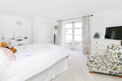 3, Bendigo Wharf Pier Road, Greenhithe, DA9 9NS