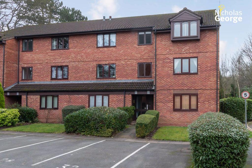 bloomsbury Grove, Kings Heath,Birmingham B14 7NU 2 bed flat £675 pcm (£156 pw)