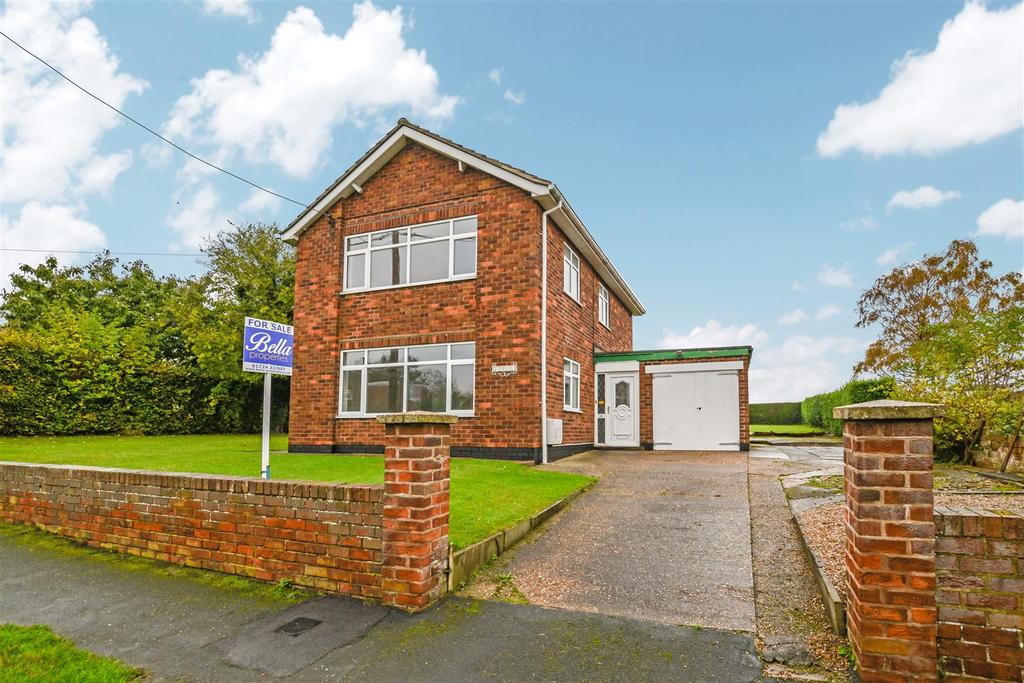North Street, Roxby, Scunthorpe 3 bed detached house £240,000