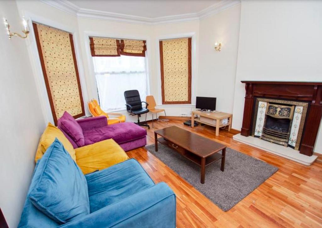 Lounge.jpg