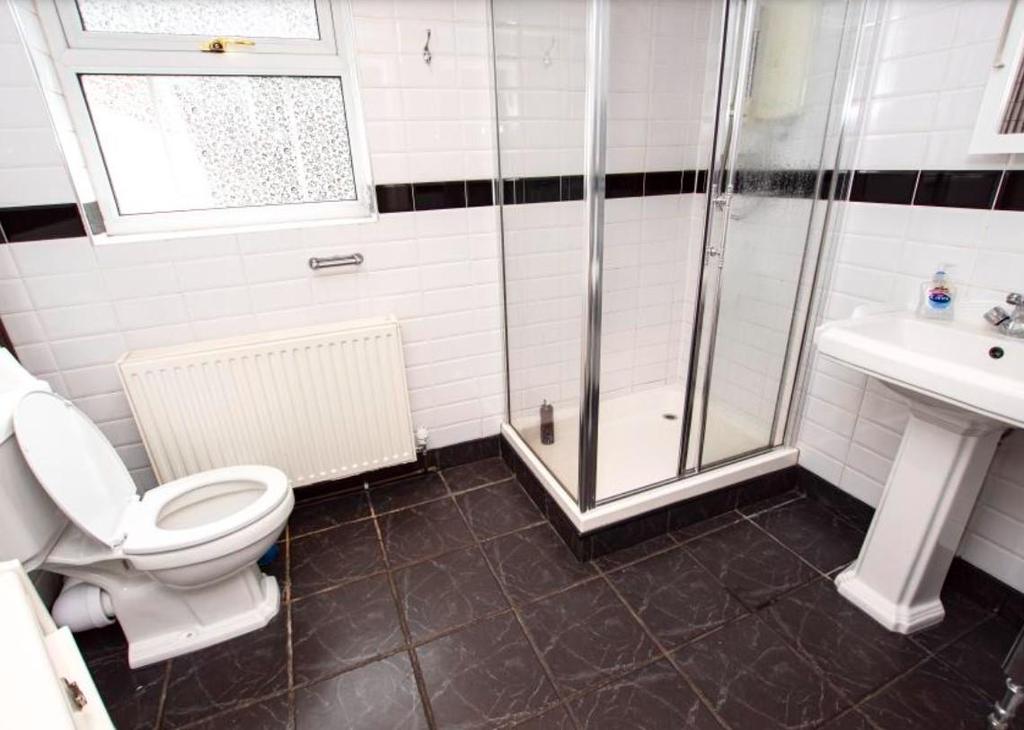 Shower room.jpg