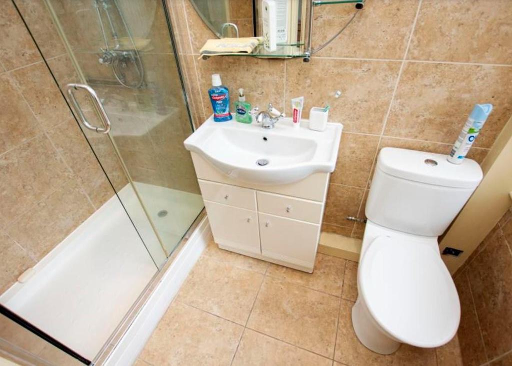 Shower2.jpg