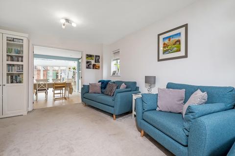 27 Howes Crescent, Bishopdown, Salisbury, SP1 3FU