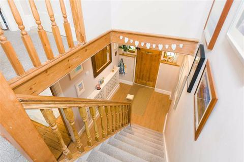39 Tattenham Grove, Epsom, KT18 5QT