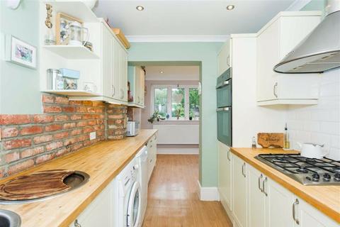 39 Tattenham Grove, Epsom, KT18 5QT