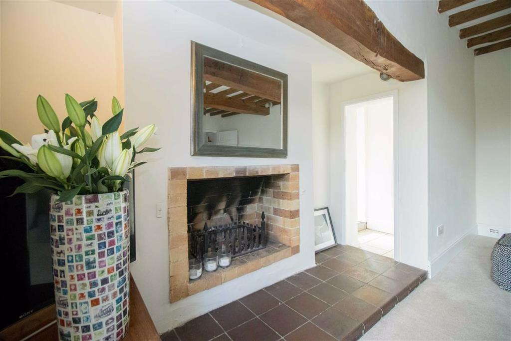 Main Street, East Leake, LE12 7 bed detached house £699,950