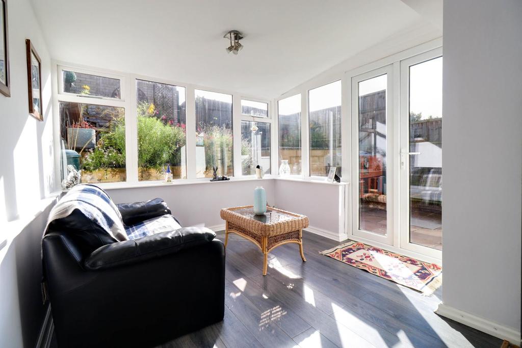 Conservatory/dining room