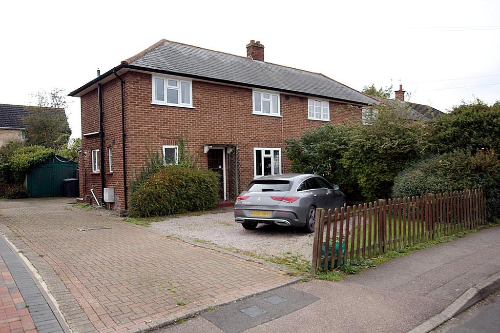 Street, Shefford, SG17 3 bed semidetached house £315,000