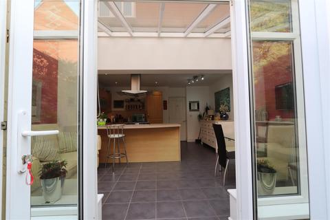 11a Greensleeves Drive, Warley, Brentwood, CM14 5WD