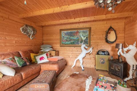 The Granary Cross, Croyde, Braunton, EX33 1PL