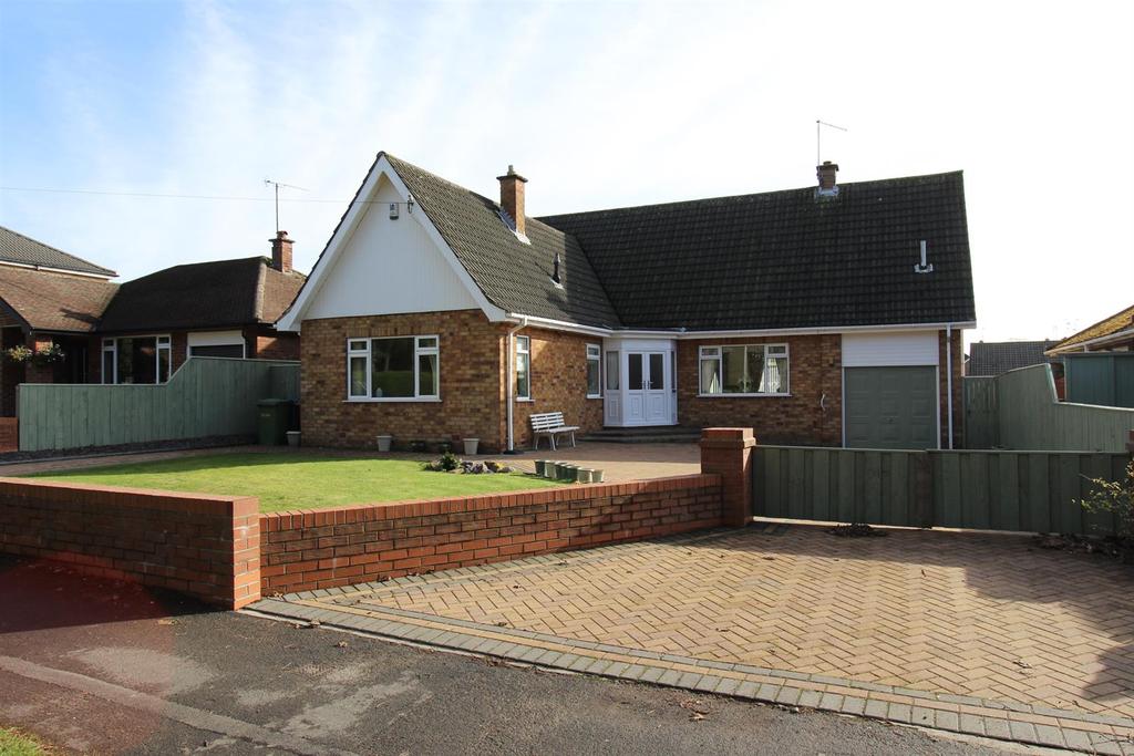 Martongate, Bridlington 4 bed detached bungalow £349,950