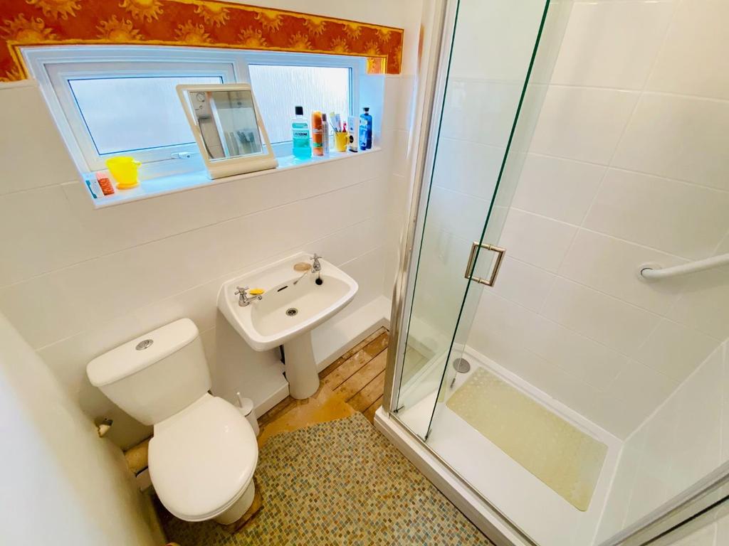 Cherry Shower Room.jpg