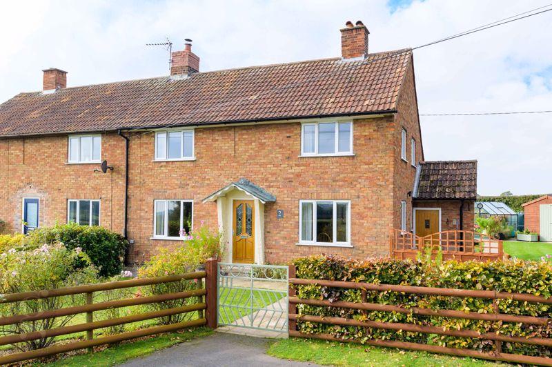 Rosemaund Drive, Preston Wynne, Hereford, HR1 3PF 3 bed semidetached