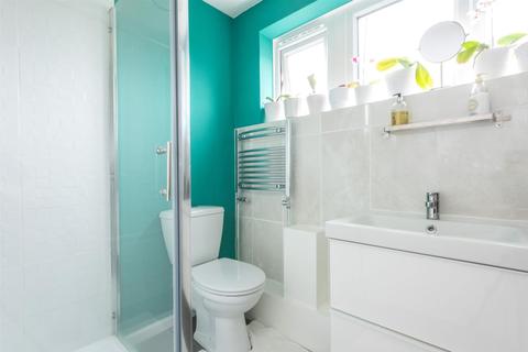 14 Grange Close, West Molesey, KT8 2PX