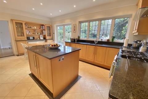 7 Woodlands Road, Bushey, WD23 2LS