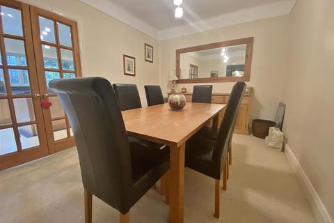 7 Woodlands Road, Bushey, WD23 2LS