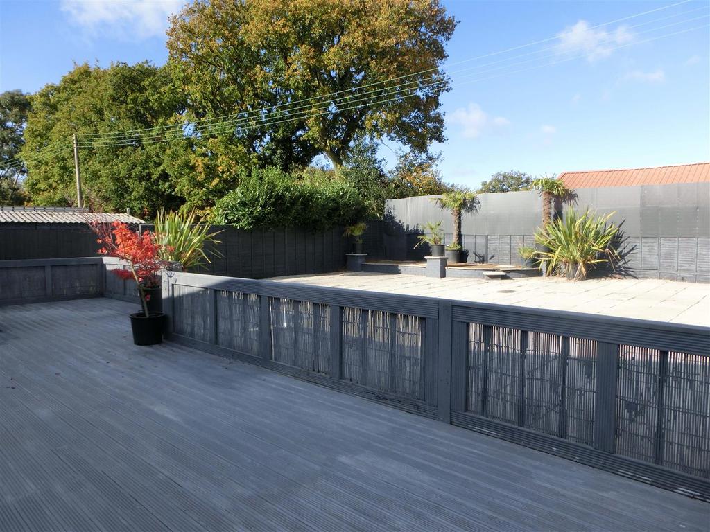 Barkers Lane 43 Garden2.jpg