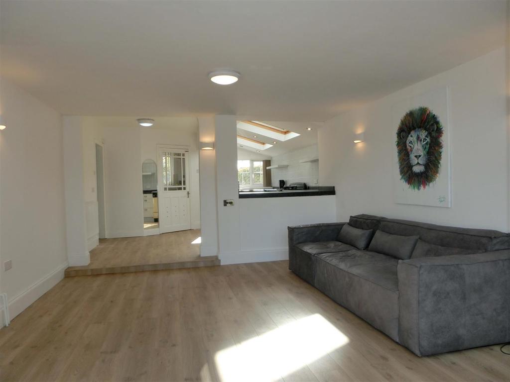 Barkers Lane 43 Family2.jpg