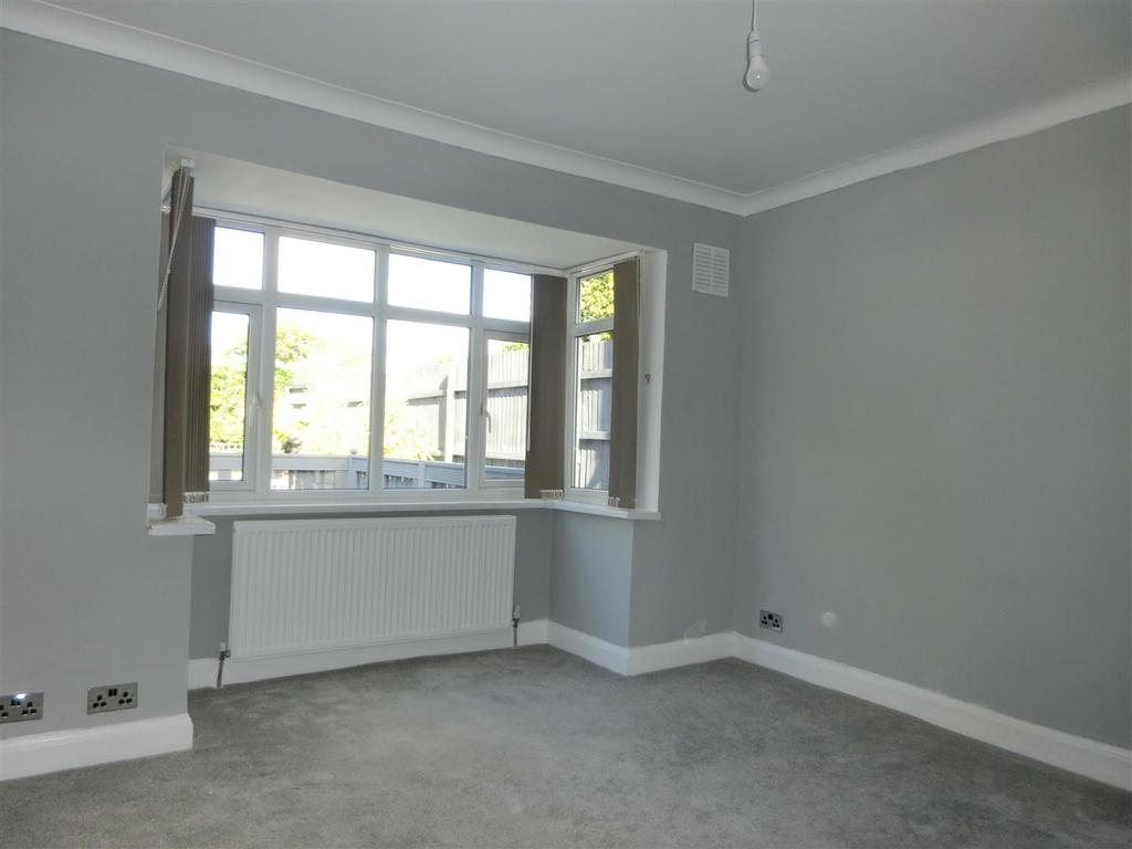 Barkers Lane 43 Bed3.jpg