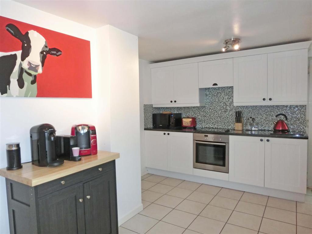 Ann Road 49 kitchen 1.jpg