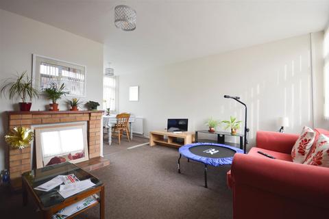 3 Sanders Close, Atherstone, CV9 3AJ
