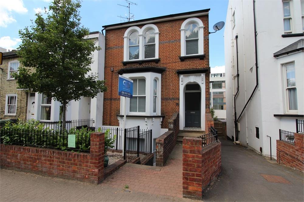 Alma Road, St Albans, Hertfordshire 2 bed apartment £1,150 pcm (£265 pw)