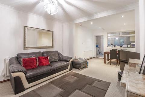 22 Grange Close, Hounslow, TW5 0HW