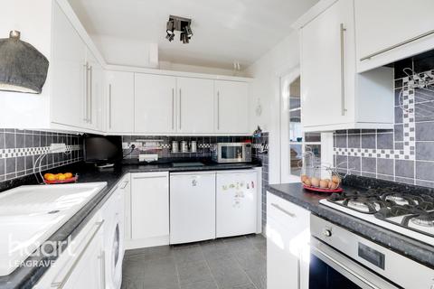 16 Boxted Close, Luton, LU4 9HW