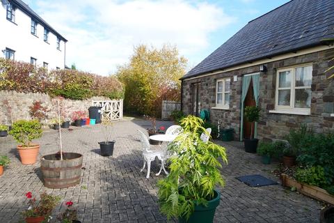 33 Pen Y Fan Close, Libanus, Brecon, LD3 8EJ