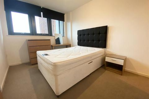 2 bedroom apartment to rent, City South, City Road East, Manchester, M15 4QD