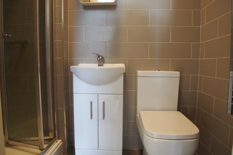 Studio to rent, Hedge Lane , N13