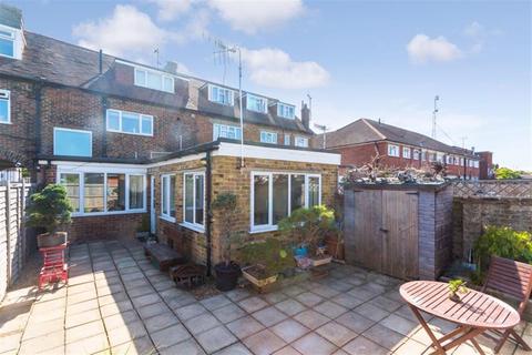 32b Brighton Road, Salfords, Redhill, RH1 5BX