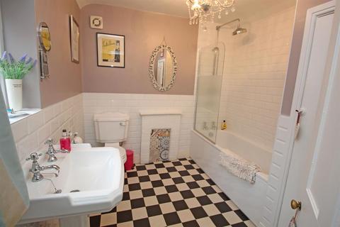 42 Basils Road, Stevenage, SG1 3PX