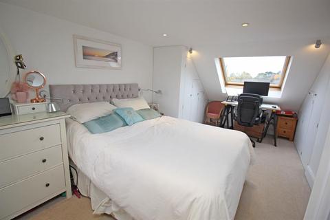 42 Basils Road, Stevenage, SG1 3PX