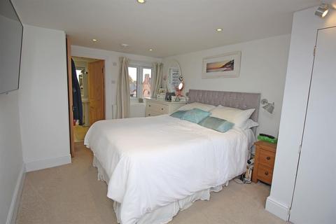 42 Basils Road, Stevenage, SG1 3PX