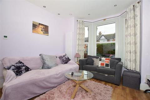 21 Surrenden Road, Folkestone, CT19 4DZ