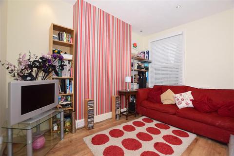 21 Surrenden Road, Folkestone, CT19 4DZ