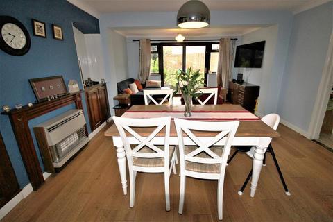 25 Barnehurst Avenue, Erith, DA8 3NF