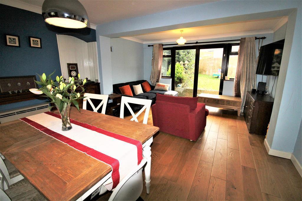 Open plan dining