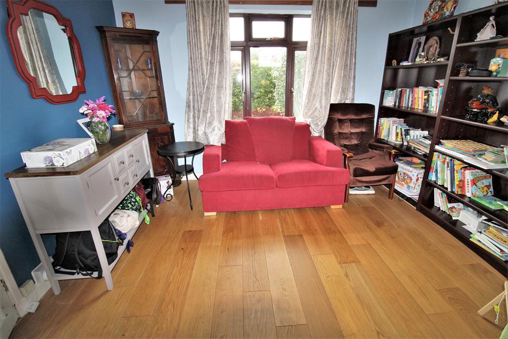 Lounge area (3)