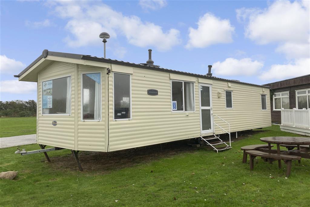 Reach Road, St. MargaretsAtCliffe, Dover, Kent 2 bed park home £27,495