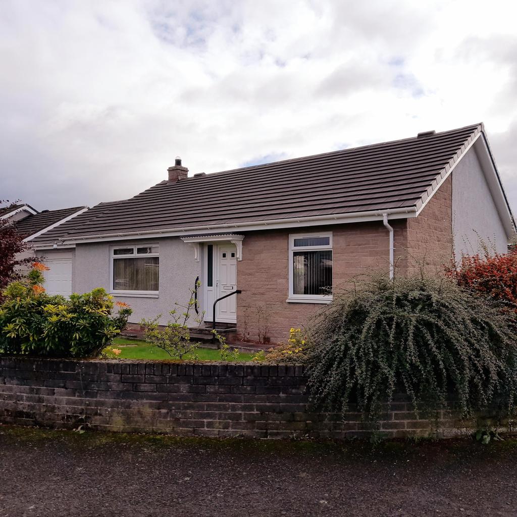 7 Vallance Drive, LOCKERBIE, DG11 2DU 2 bed detached bungalow £160,000