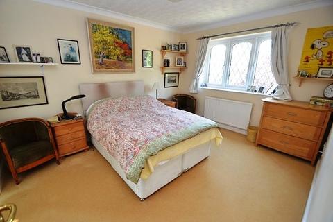 1 Lammas Road, Godalming, GU7 1YL