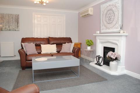 40 Dixon Road, Northampton, NN2 8XE