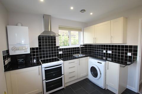 2 bedroom maisonette to rent, Stanton Court, Birdhurst Rise, South Croydon CR2